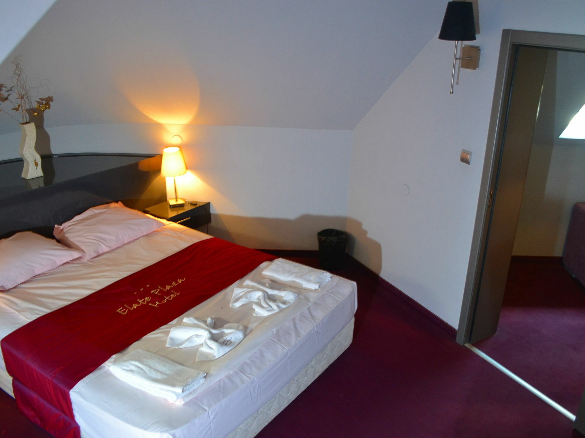 Elate Plaza Hotel Szófia Kültér fotó