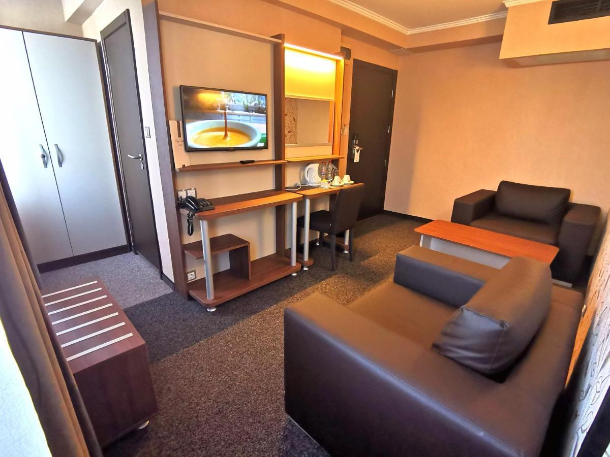 Elate Plaza Hotel Szófia Kültér fotó